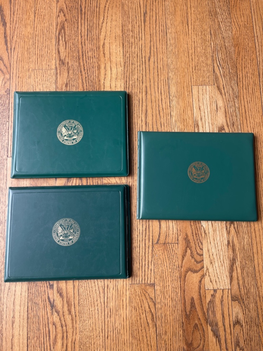 United States Army Embossed Gold Seal Presentation Padded Green Folder Bundle